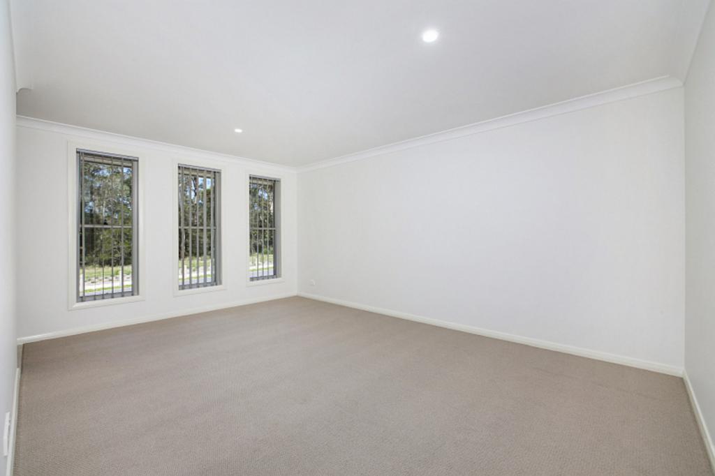 1/9 Varsity Pkwy, Thrumster, NSW 2444