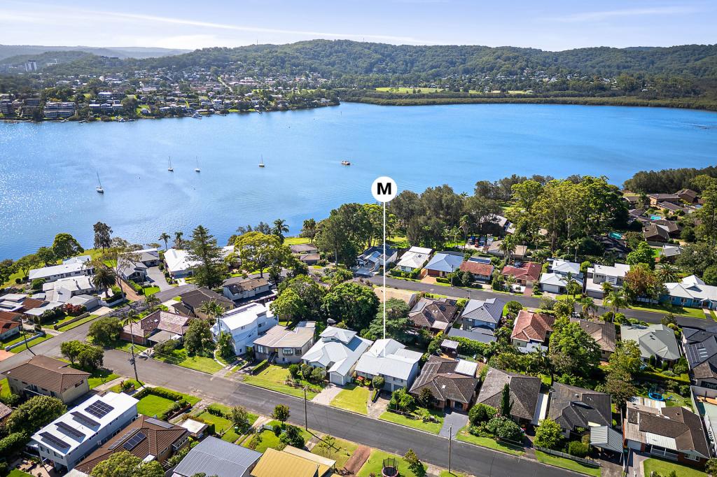 16 Lakewood Ave, Green Point, NSW 2251