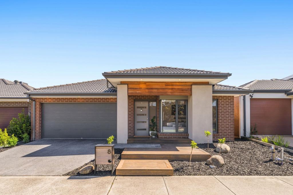 8 Grisham Dr, Officer, VIC 3809