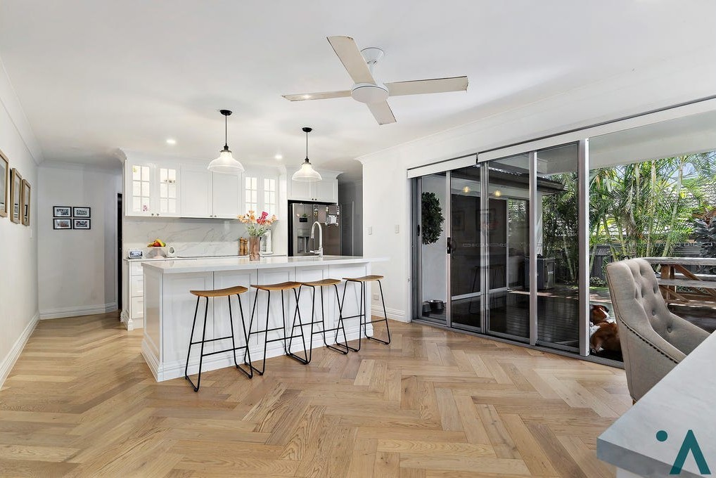 6 Leopard Ave, Elanora, QLD 4221