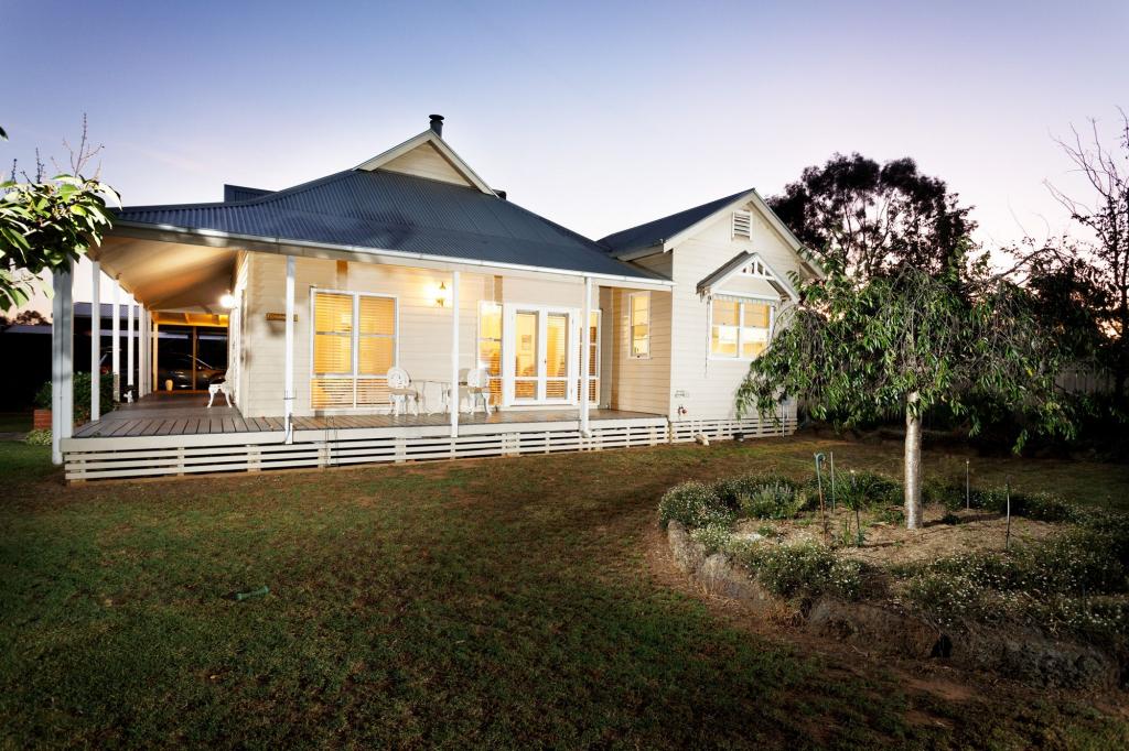 27 Meteorite St, Murchison, VIC 3610