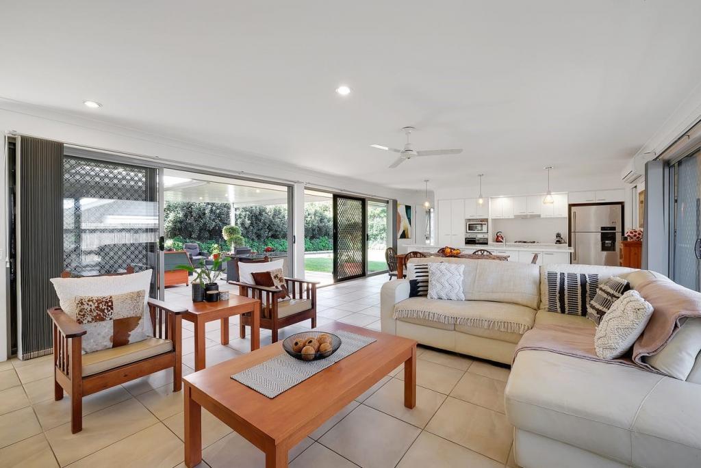 12 Silky Oak Ave, Moggill, QLD 4070