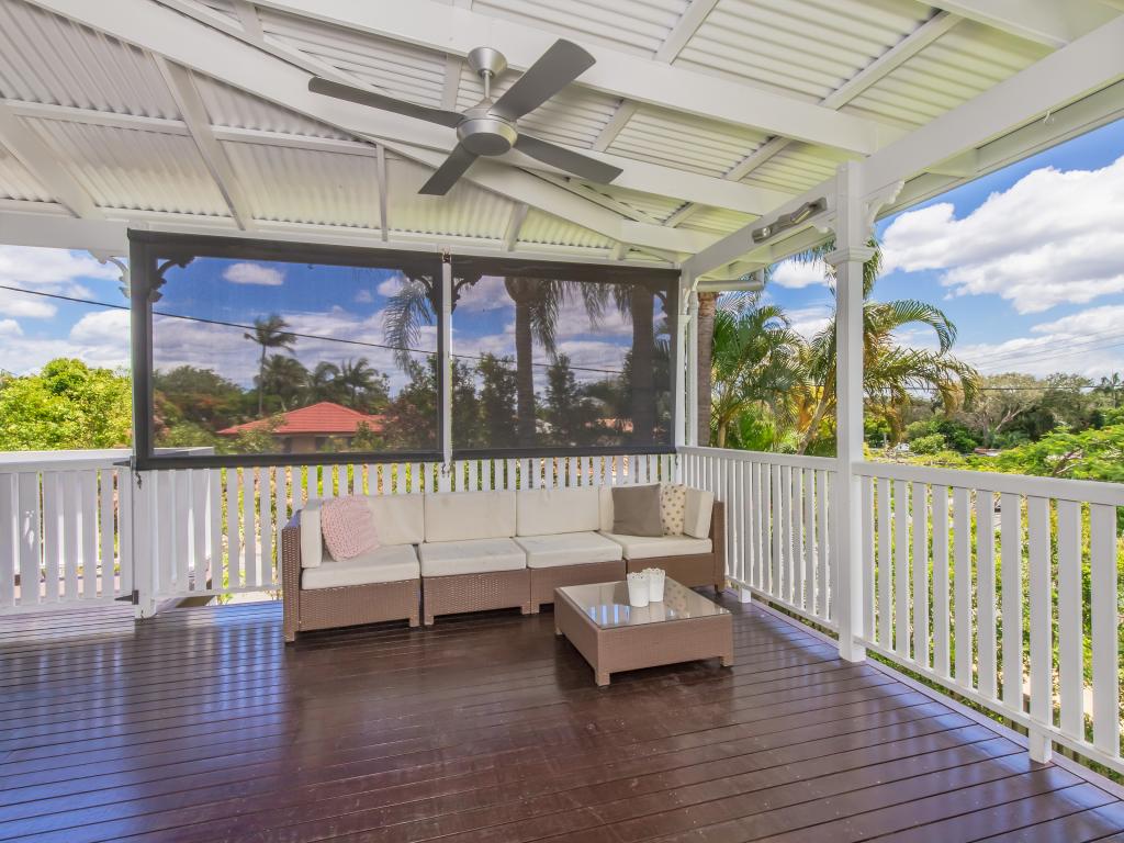 39 Sydney St, Labrador, QLD 4215