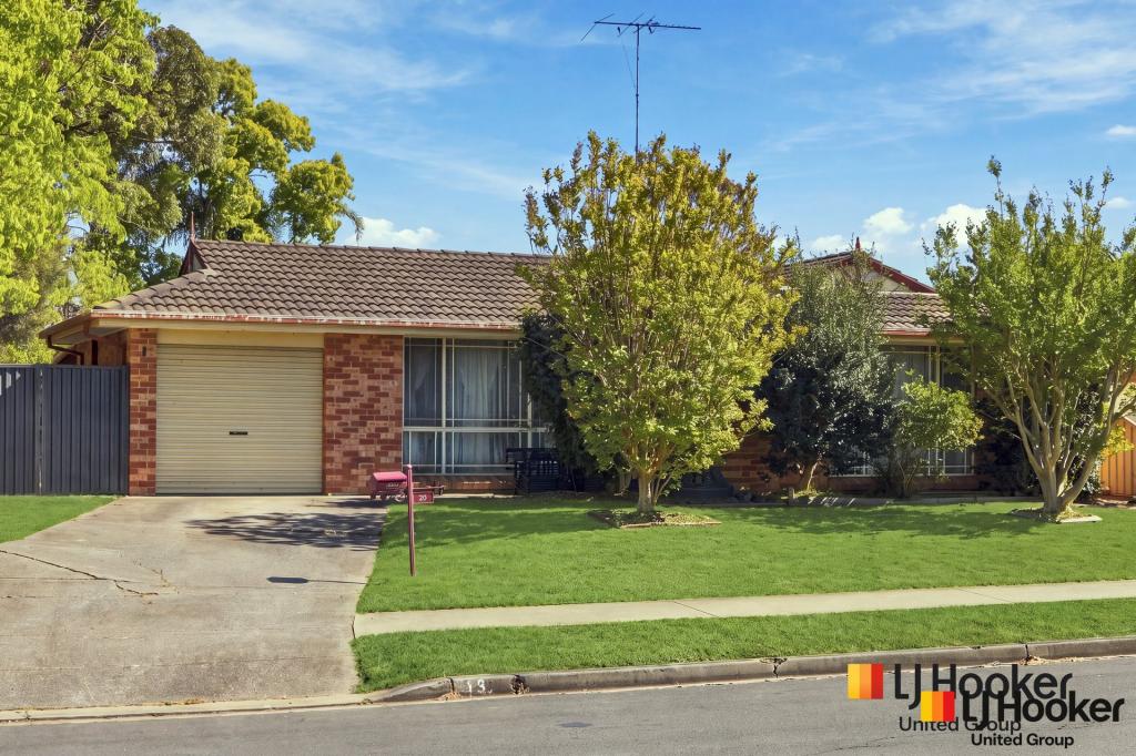 13 Cornelian Ave, Eagle Vale, NSW 2558