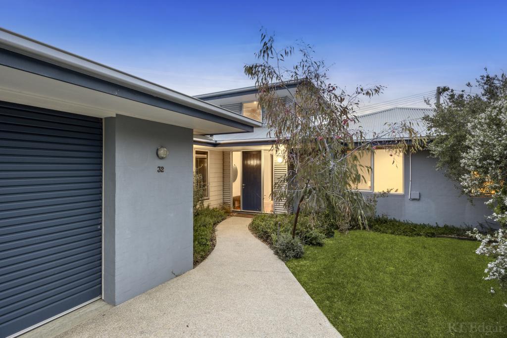 32 Hollywood Bvd, Point Lonsdale, VIC 3225