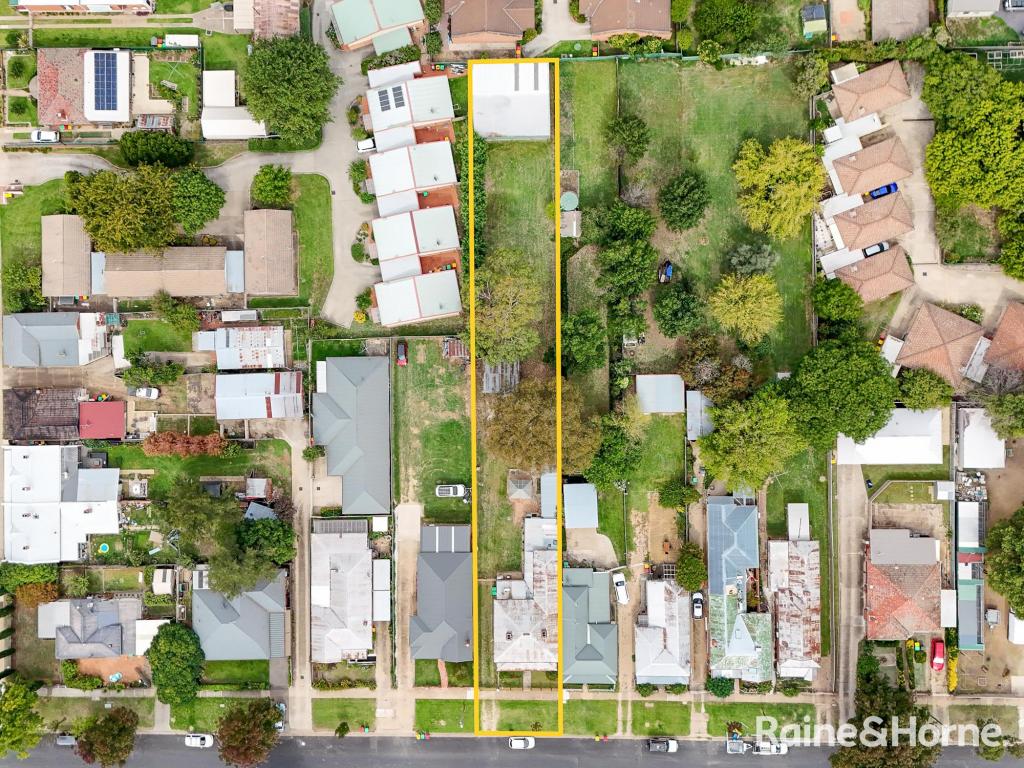 112 Peel St, Bathurst, NSW 2795