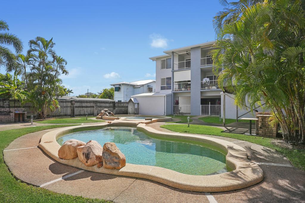 2/65 Cook St, North Ward, QLD 4810