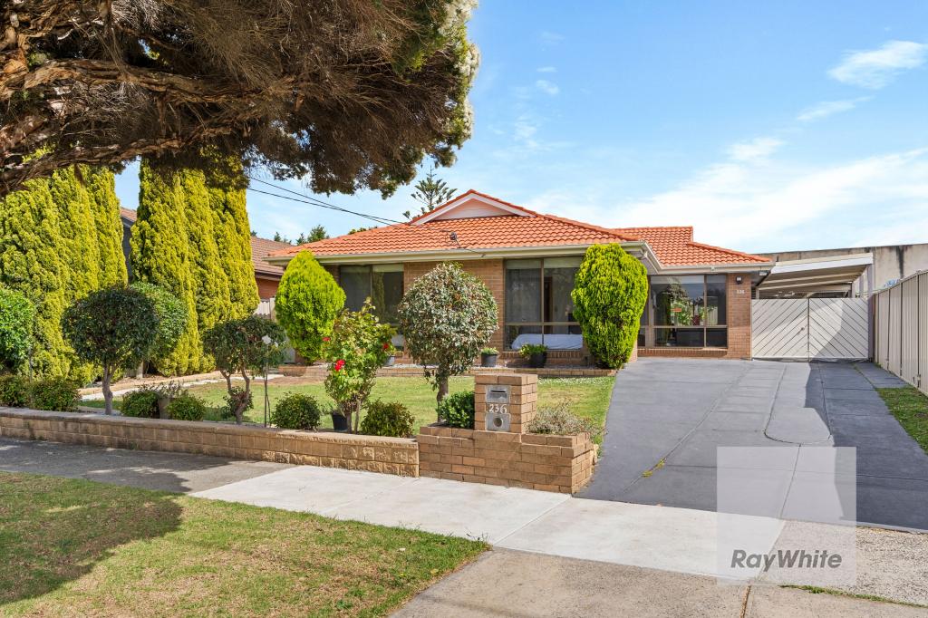 236 GREENHILLS RD, BUNDOORA, VIC 3083