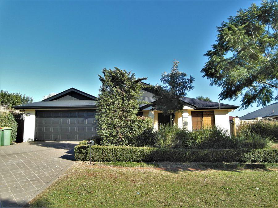 407 West St, Darling Heights, QLD 4350