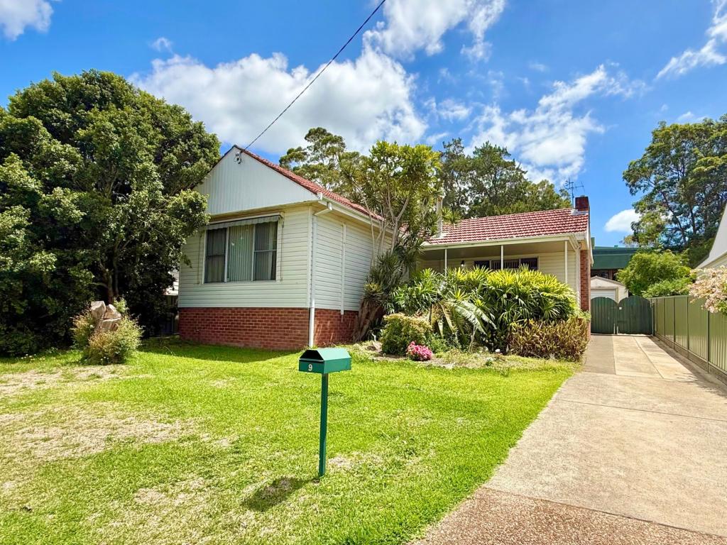 9 Clare St, Glendale, NSW 2285