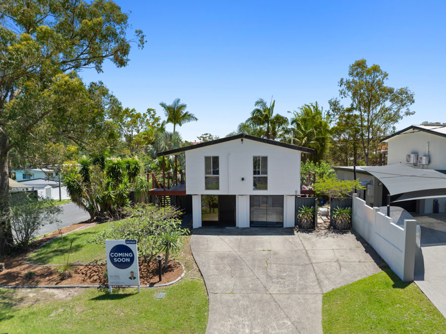 9 TASMAN AVE, MOLENDINAR, QLD 4214
