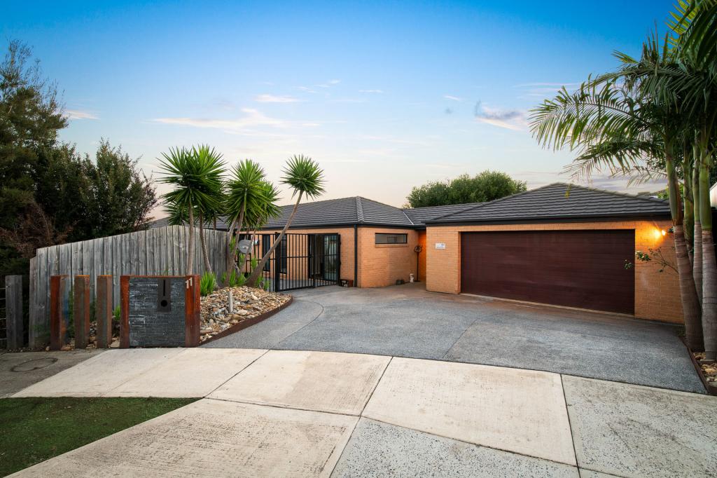 11 Selwyn Ct, Skye, VIC 3977