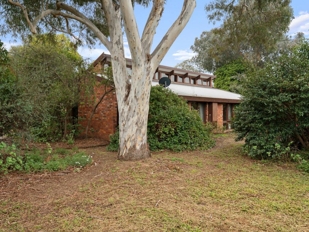 61 Monds Ave, Benalla, VIC 3672