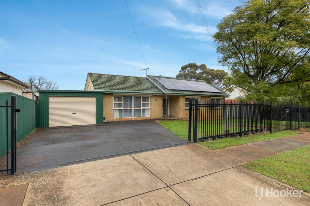 4 Lowe St, Elizabeth East, SA 5112