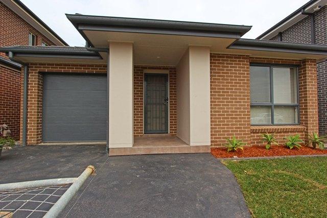 27 Vogue Ave, Moorebank, NSW 2170