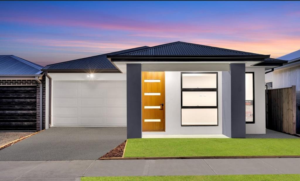 27 GAMBUSIA RD, WERRIBEE, VIC 3030