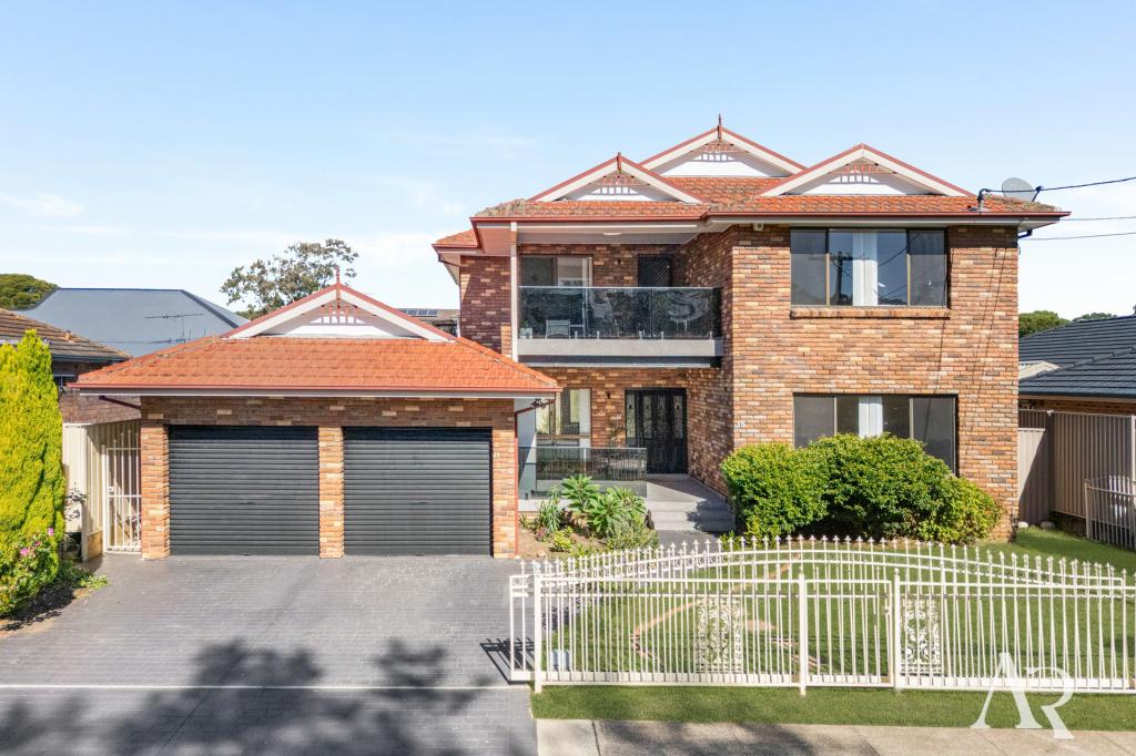 15 WOLUMBA ST, CHESTER HILL, NSW 2162