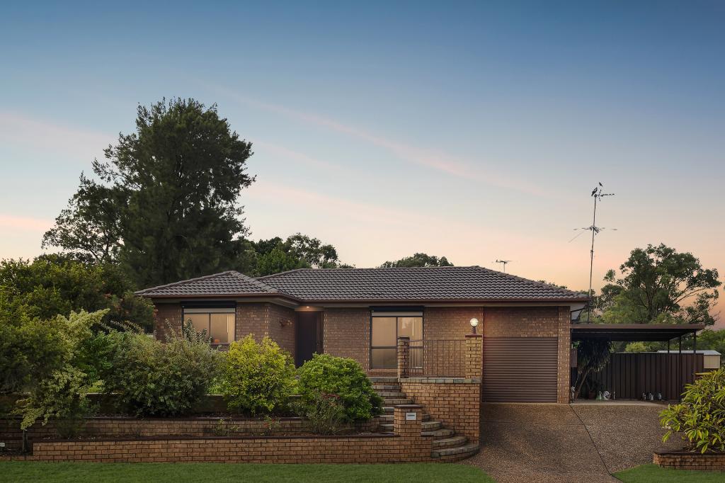 8 Fluorite Pl, Eagle Vale, NSW 2558