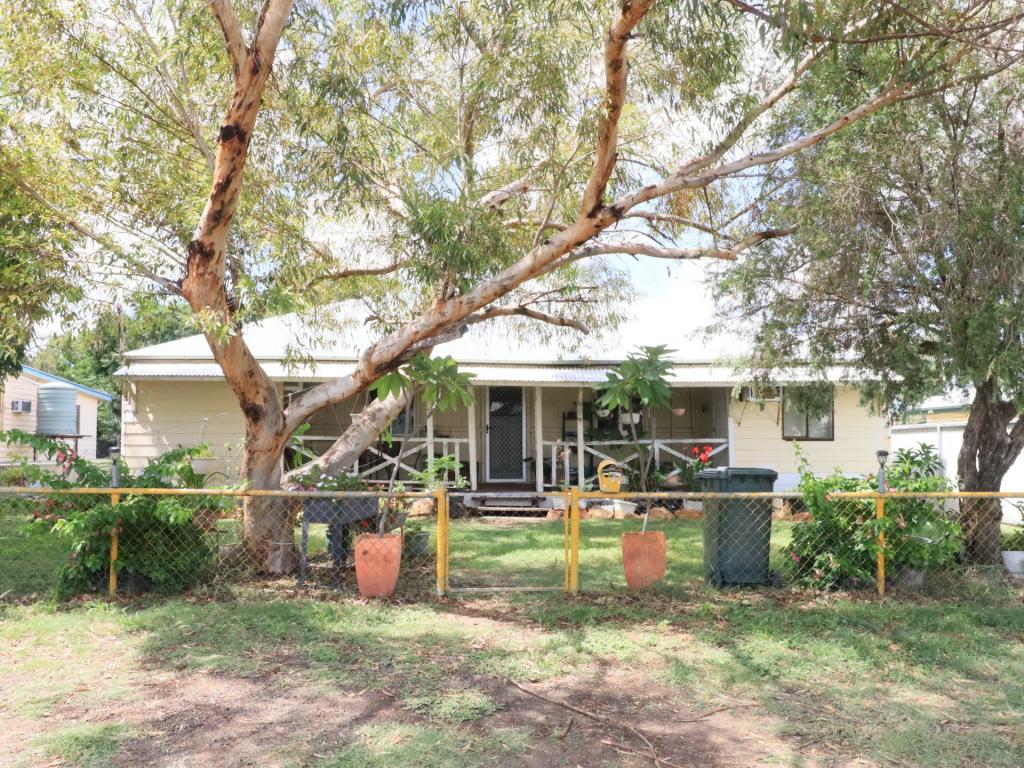 84 Charles St, Roma, QLD 4455