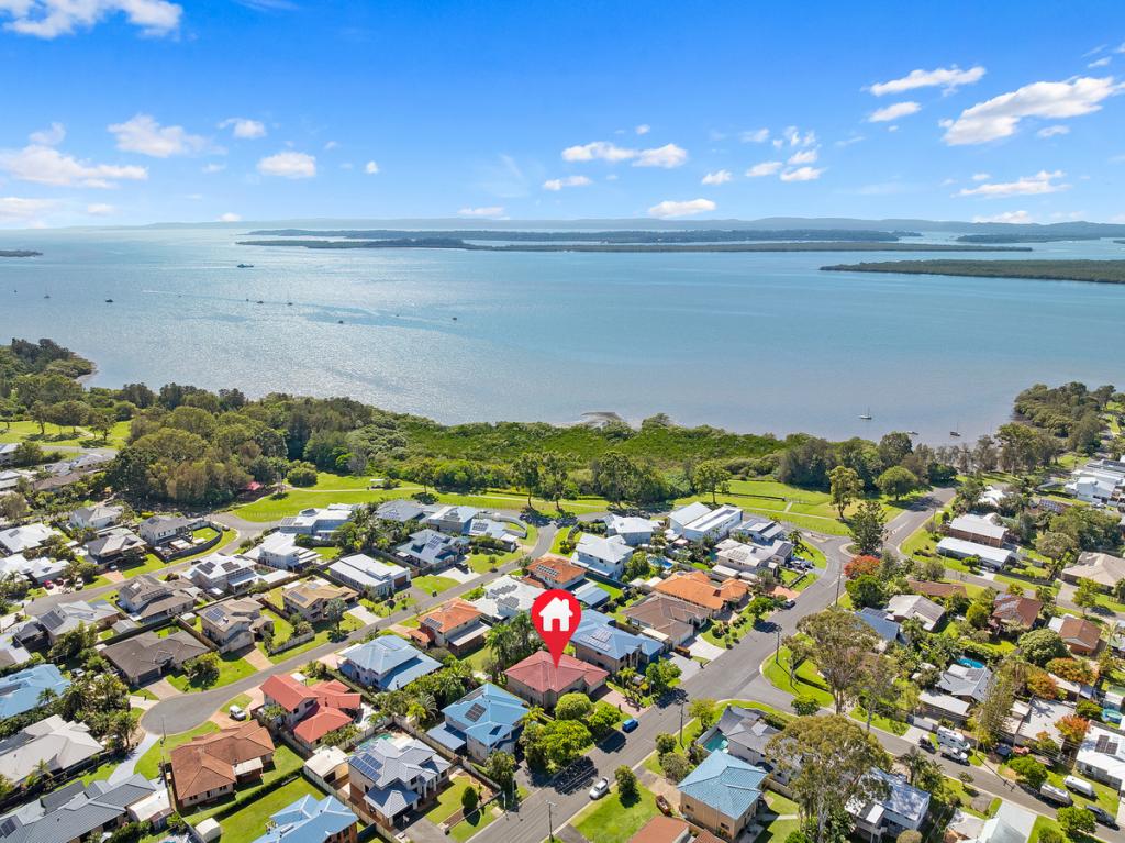 38 Torquay Rd, Redland Bay, QLD 4165