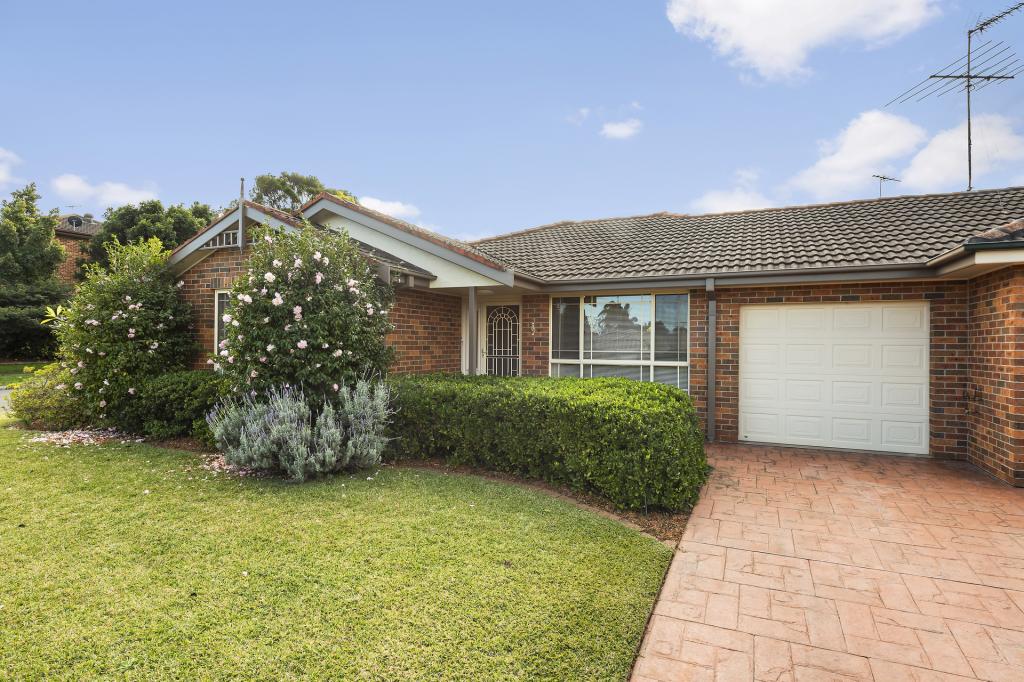 8 GREGSON PL, QUAKERS HILL, NSW 2763