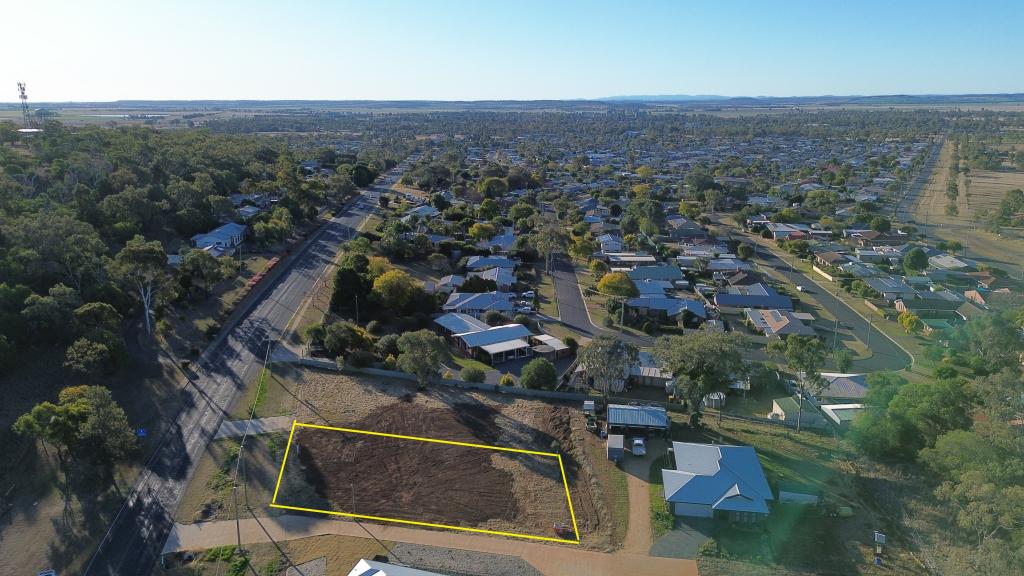 99 Toowoomba Rd, Oakey, QLD 4401