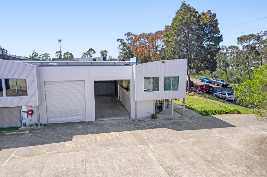 1/2 O'Hart Cl, Charmhaven, NSW 2263