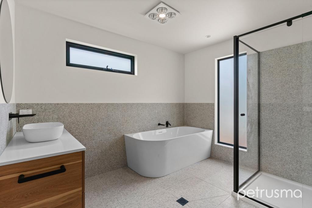 4 Linden Rd, Primrose Sands, TAS 7173