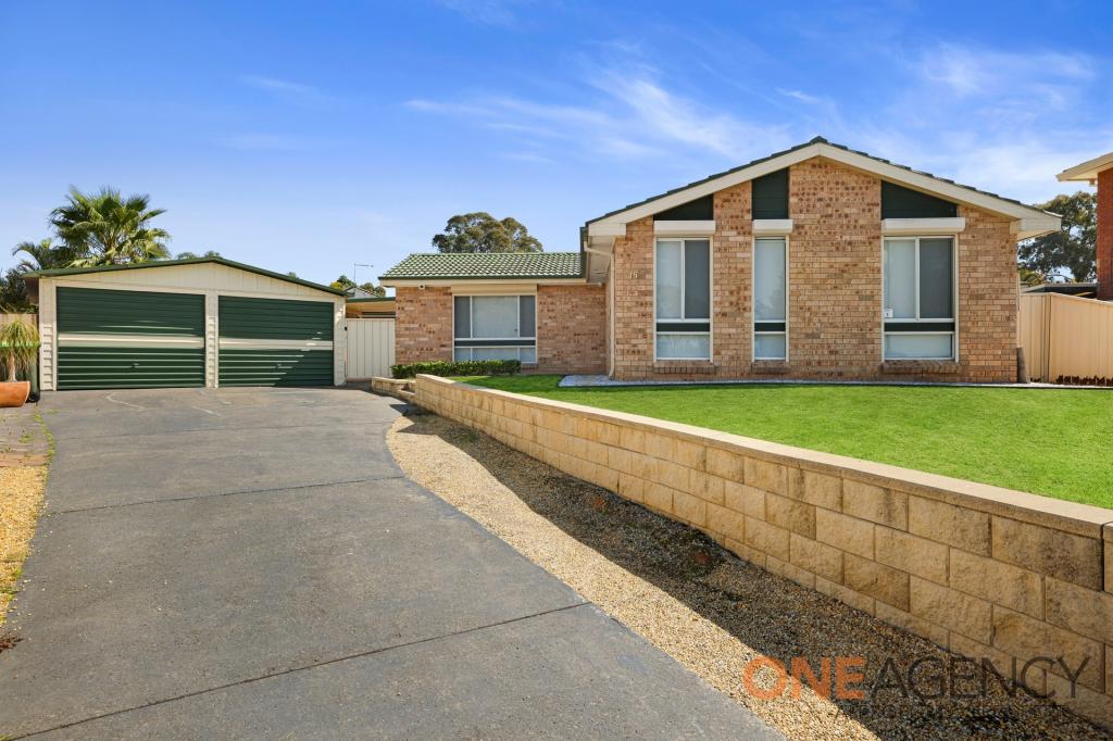 15 Shiraz Pl, Eschol Park, NSW 2558