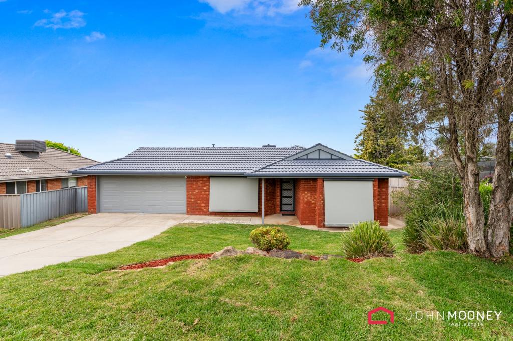 3 MINYA PL, GLENFIELD PARK, NSW 2650