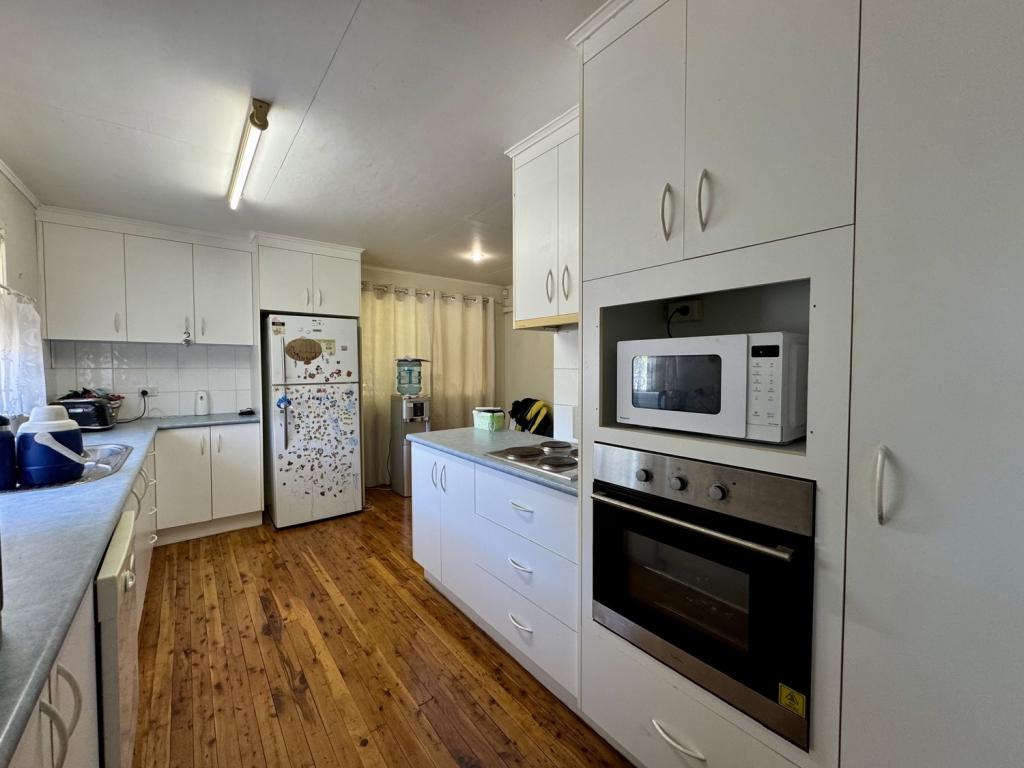 152 Mills Ave, Moranbah, QLD 4744