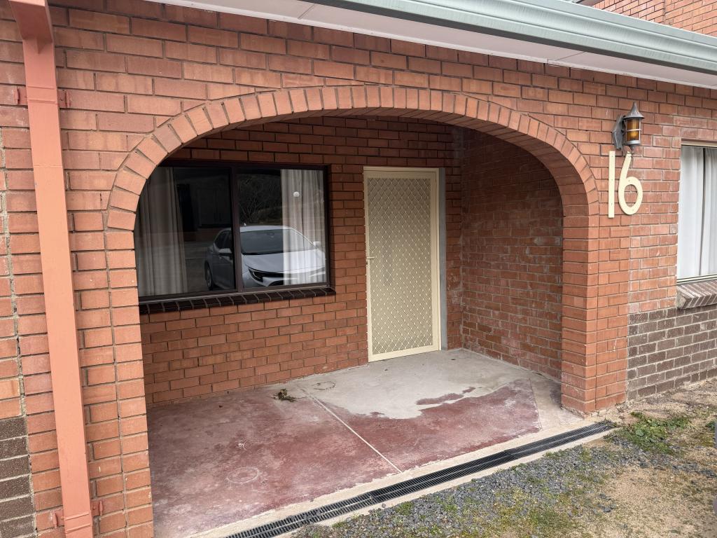 16/237 Sharp St, Cooma, NSW 2630
