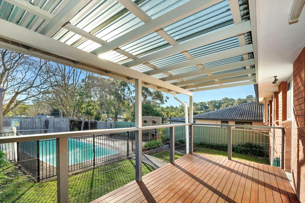 4 Beaumont Ave, Wyoming, NSW 2250