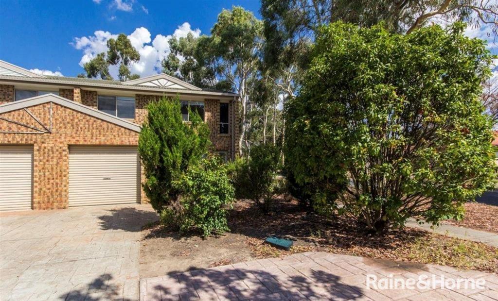 2 Saxby Cl, Amaroo, ACT 2914