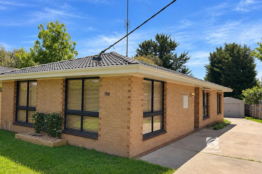180 Wallace St, Bairnsdale, VIC 3875