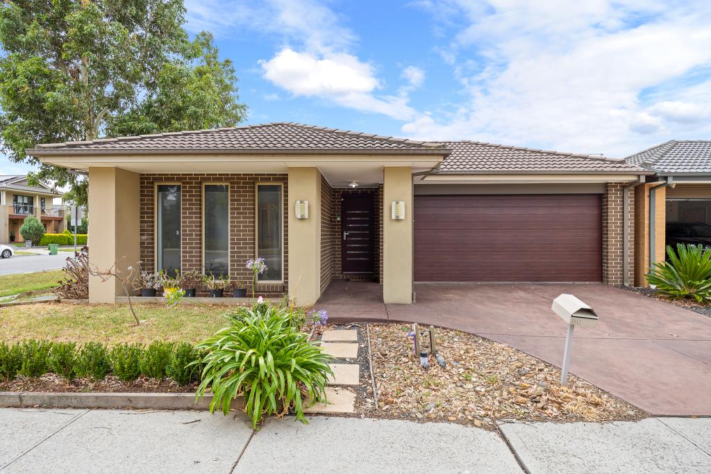 86 Wheelers Park Dr, Cranbourne North, VIC 3977