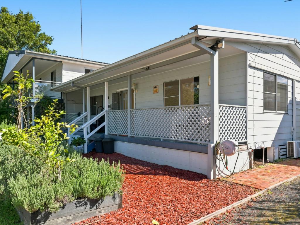2/9 Tenth Ave, Budgewoi, NSW 2262