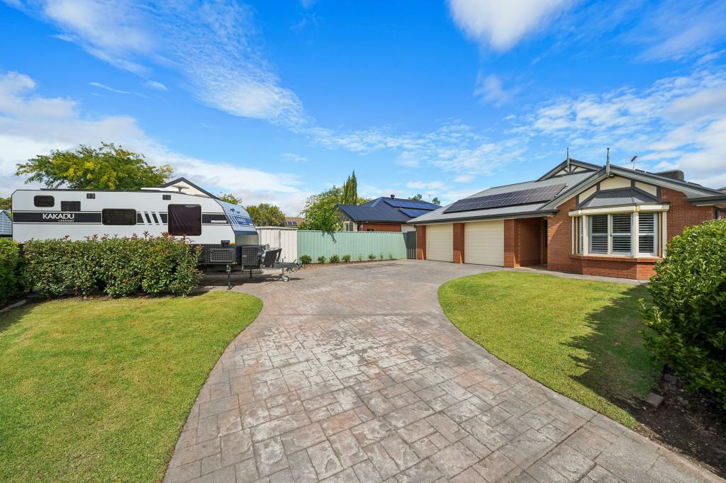 18 Carrail Gr, Greenwith, SA 5125