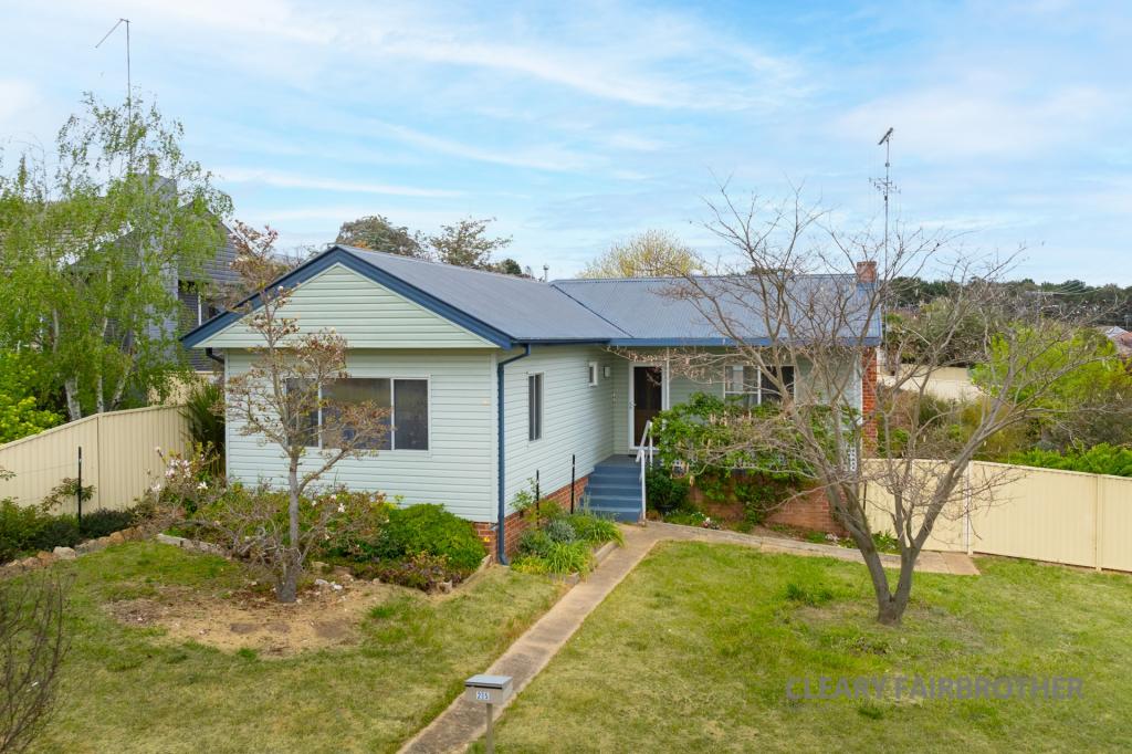 25 Macquarie St, West Bathurst, NSW 2795