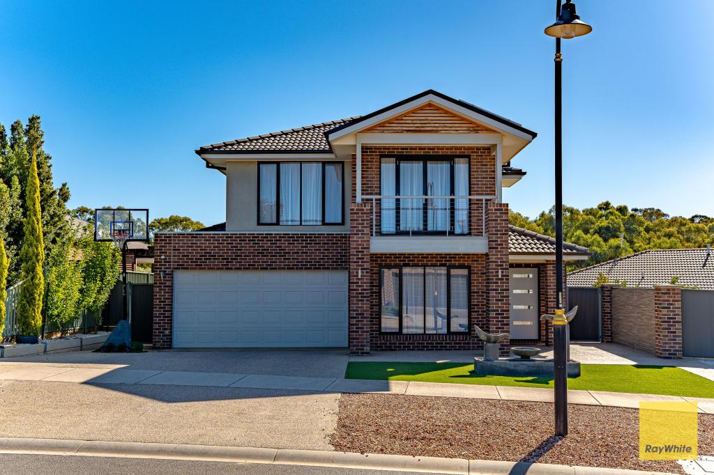 6 Roxburgh Cres, Junortoun, VIC 3551