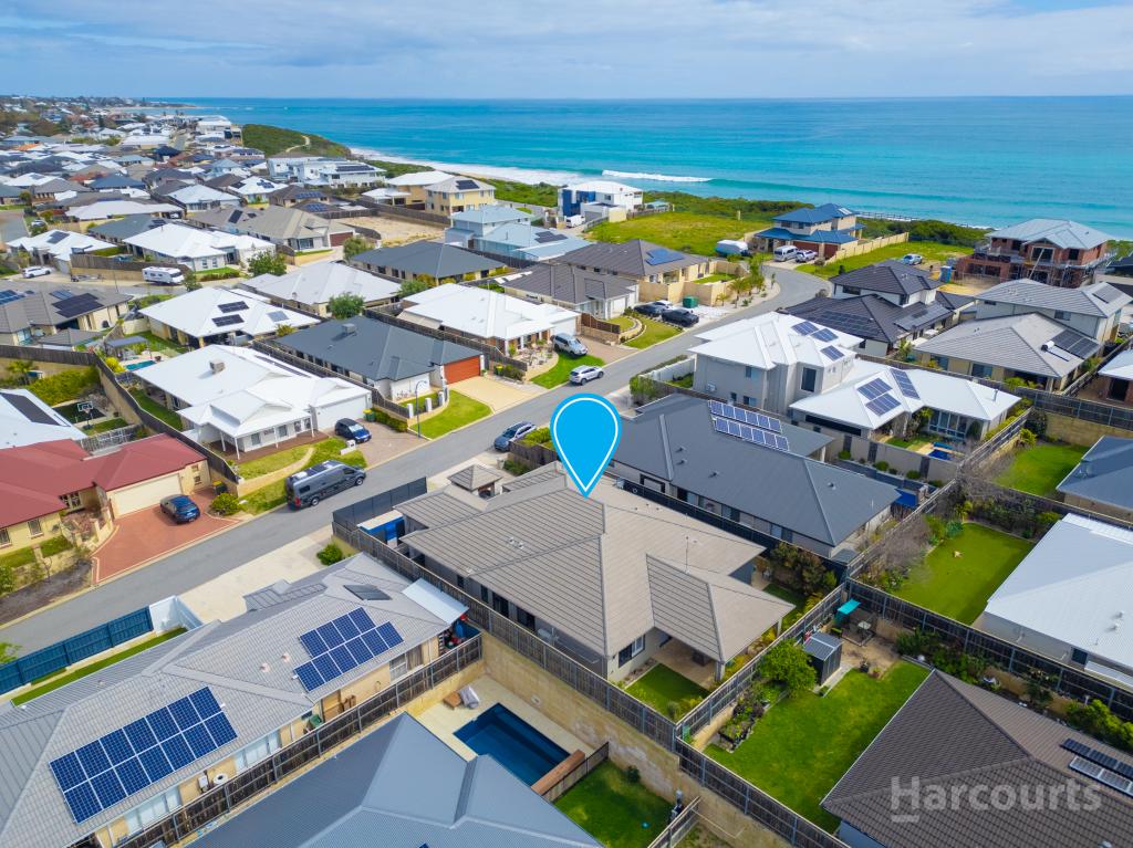 4 SEEANA PASS, HALLS HEAD, WA 6210