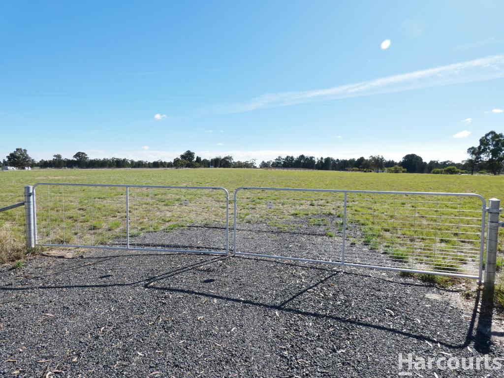 62 Snowball Dr, Quantong, VIC 3401