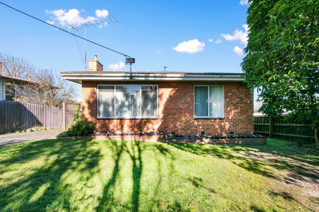 2 SAVIGE ST, MORWELL, VIC 3840