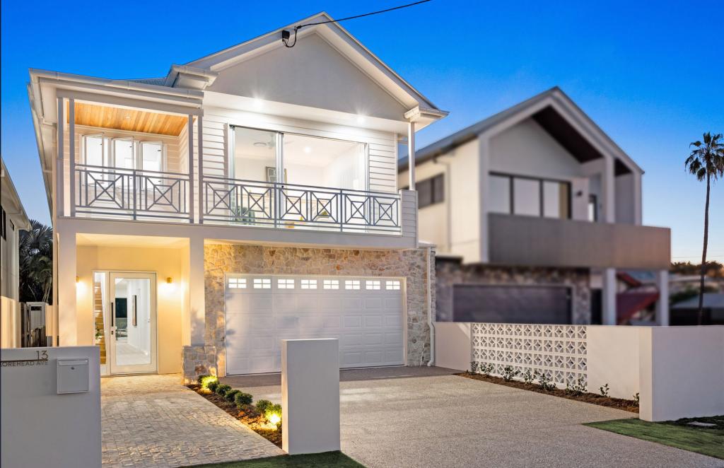 13 Morehead Ave, Norman Park, QLD 4170