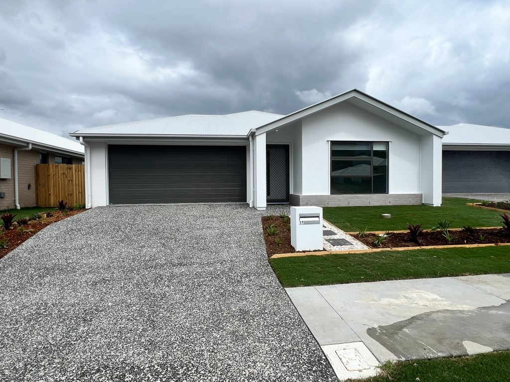 17 Basalt Rd, Greenbank, QLD 4124