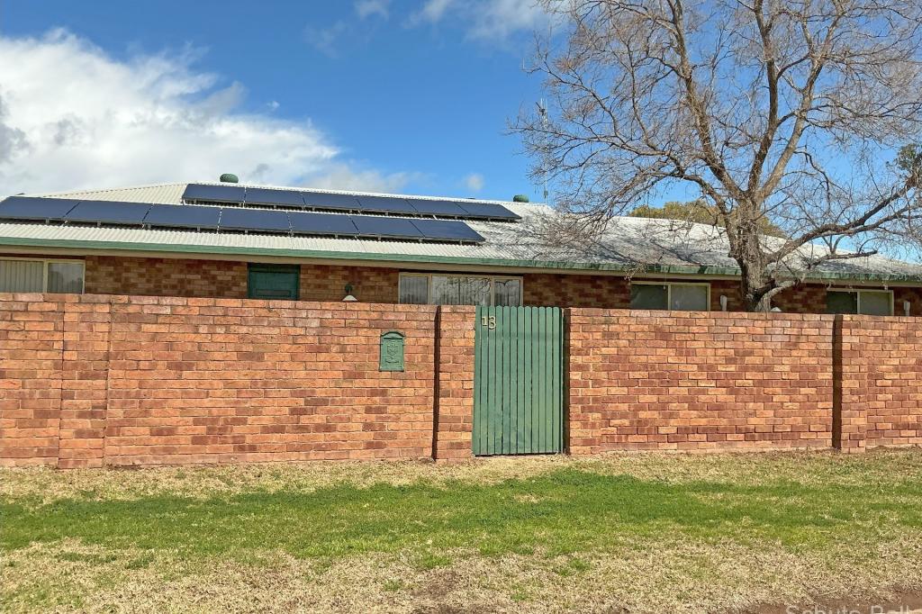 13 TRANGIE RD, NARROMINE, NSW 2821