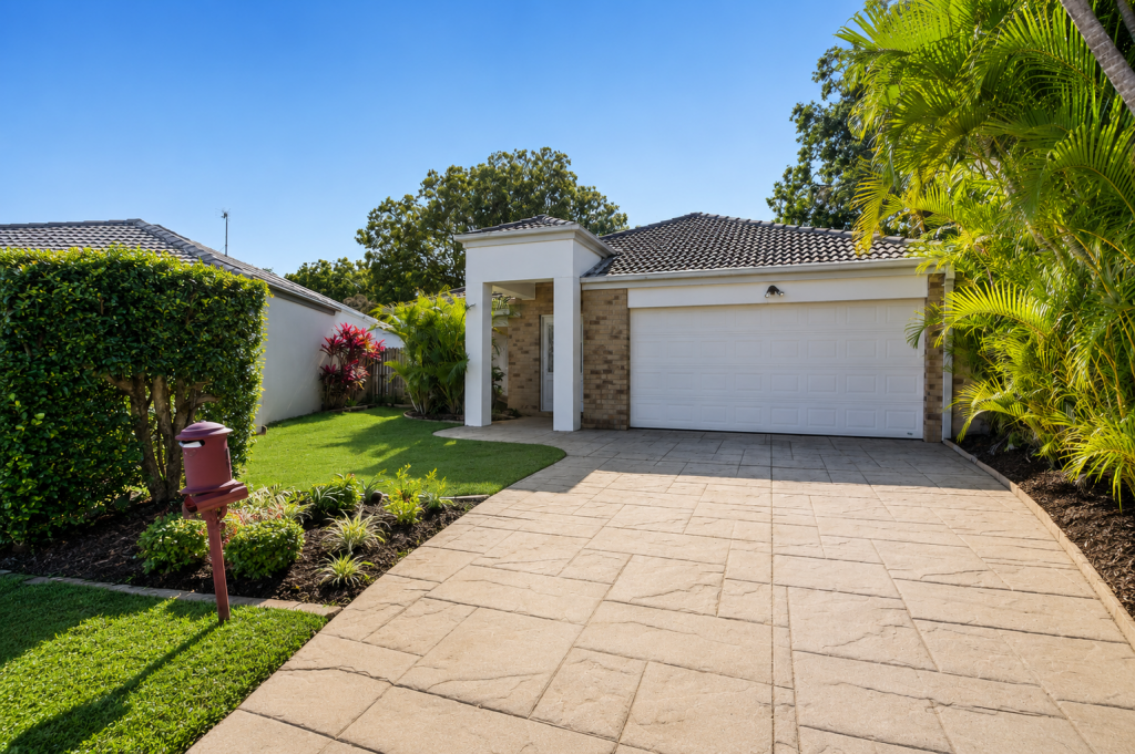 23 Hillsborough Cl, Robina, QLD 4226