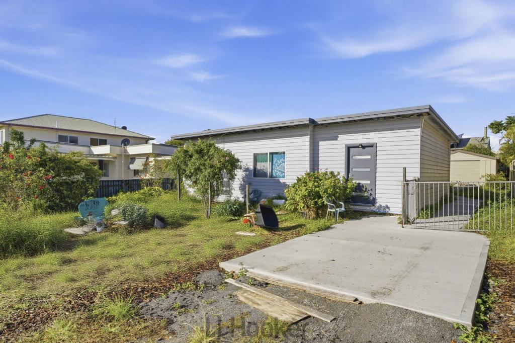 18 Nott St, Warners Bay, NSW 2282