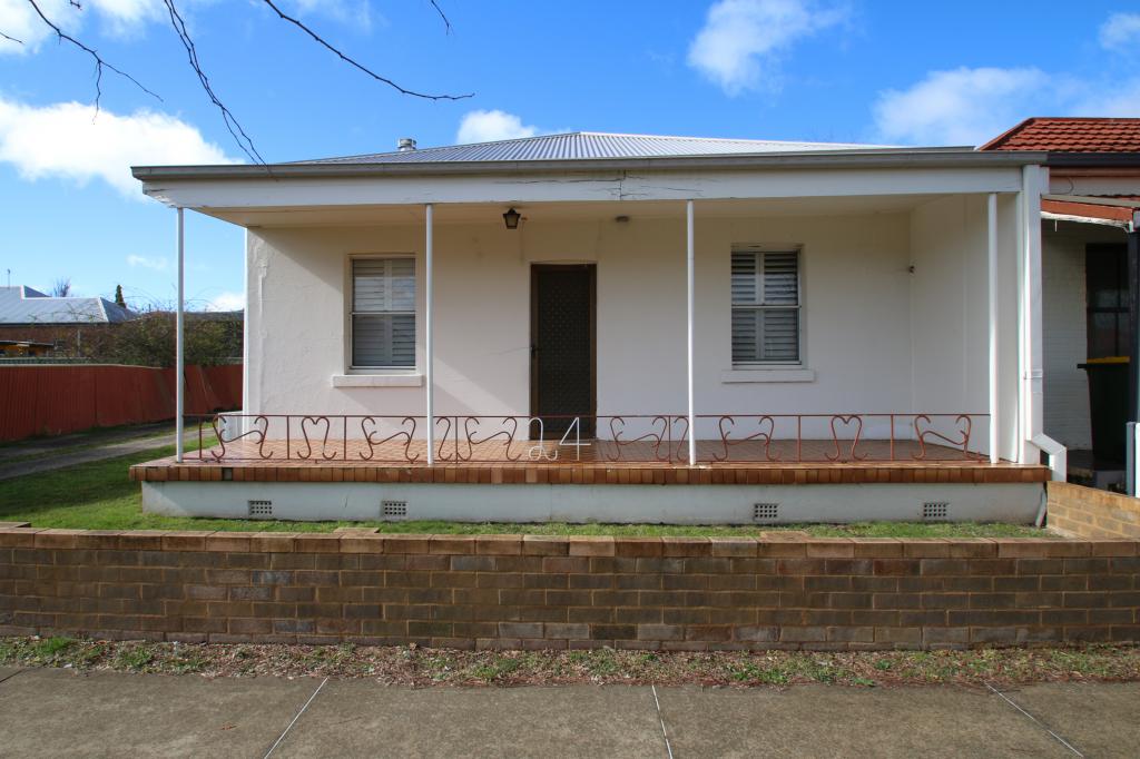 24 Autumn St, Orange, NSW 2800