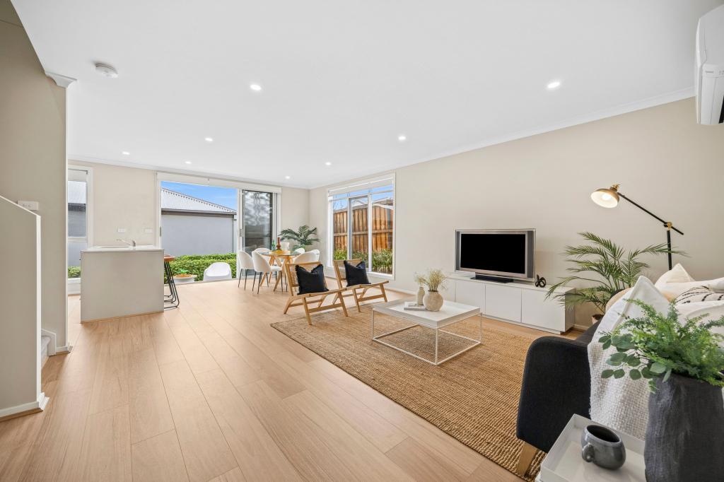 13B TOWNLEY BVD, WERRIBEE, VIC 3030